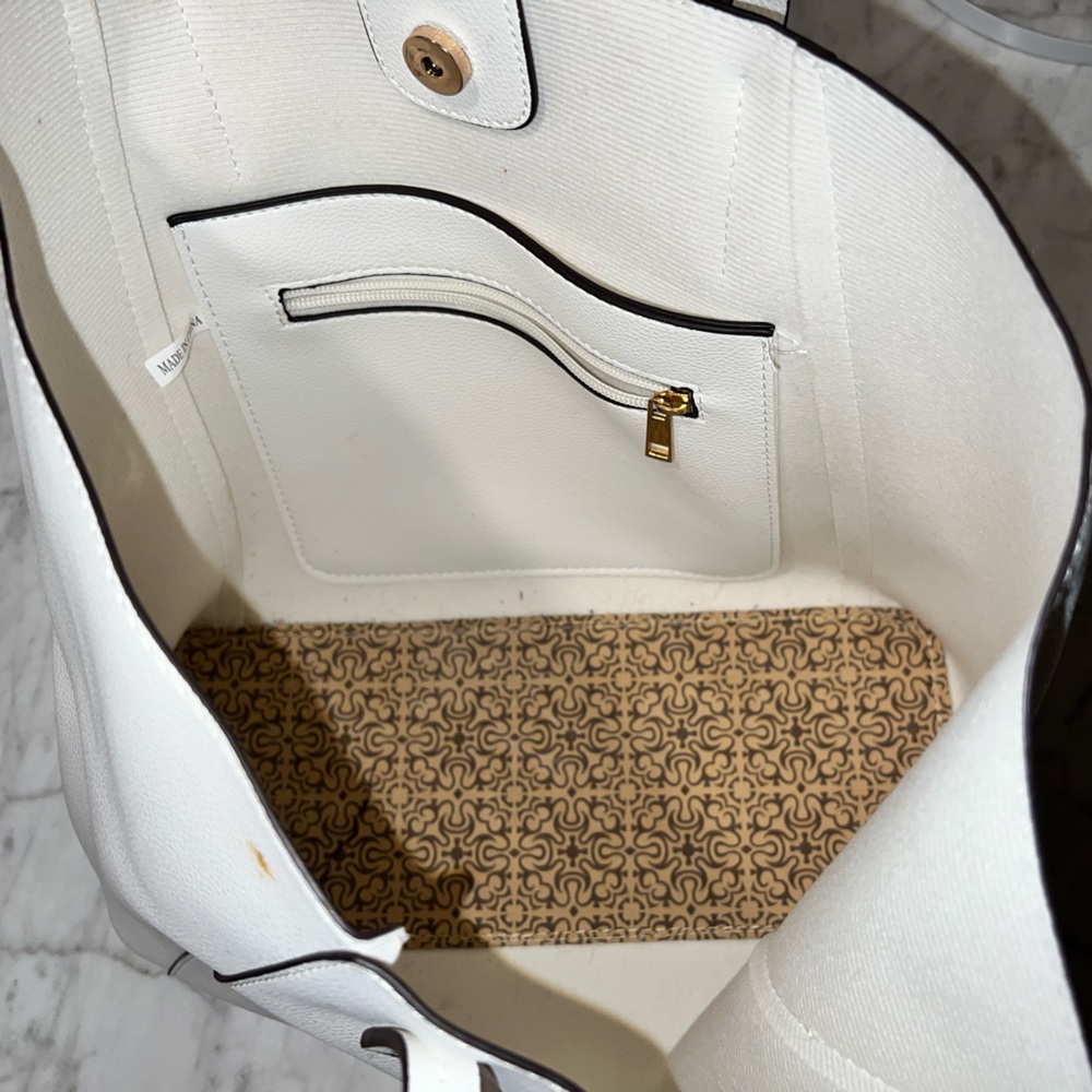 Purse - Picture 2 of 4